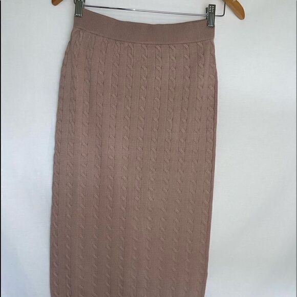 Taupe Cable Knit Sweater Skirt Set - Picture 9 of 15